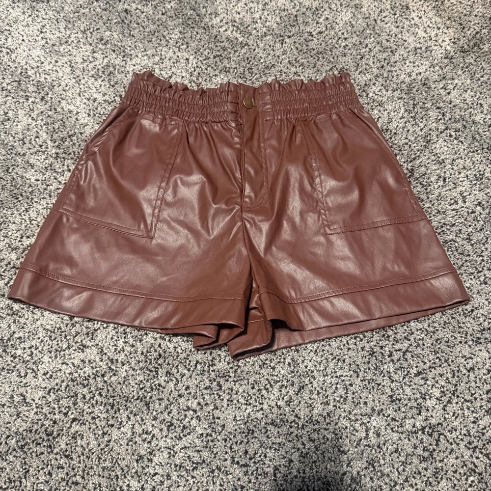 Jolie & Joy Faux Leather Shorts Womens Medium Brown Excellent Paperbag Waist